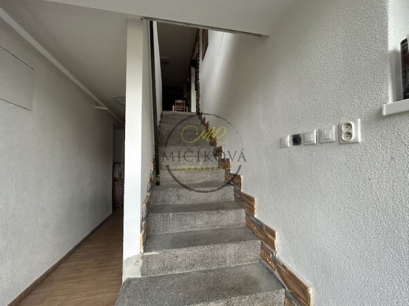 schodisko jpg ok.jpg