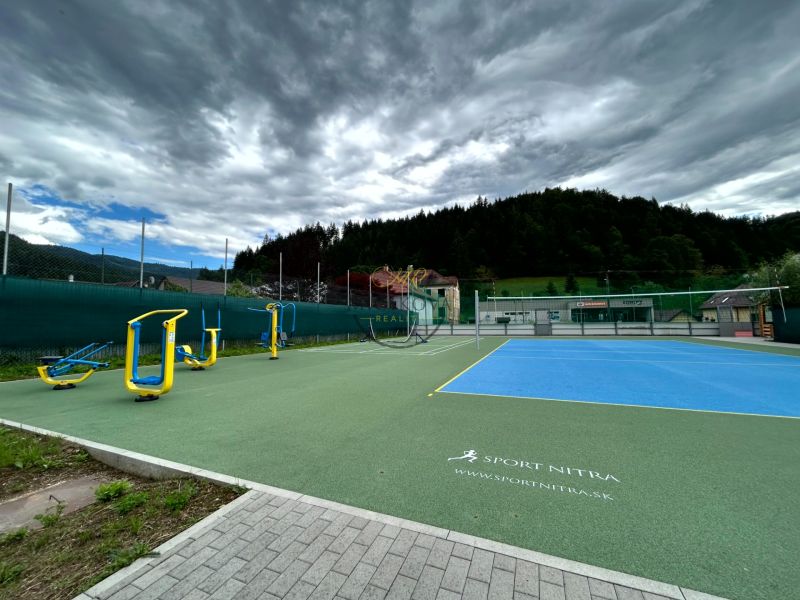 3 ihrisko voley.jpg
